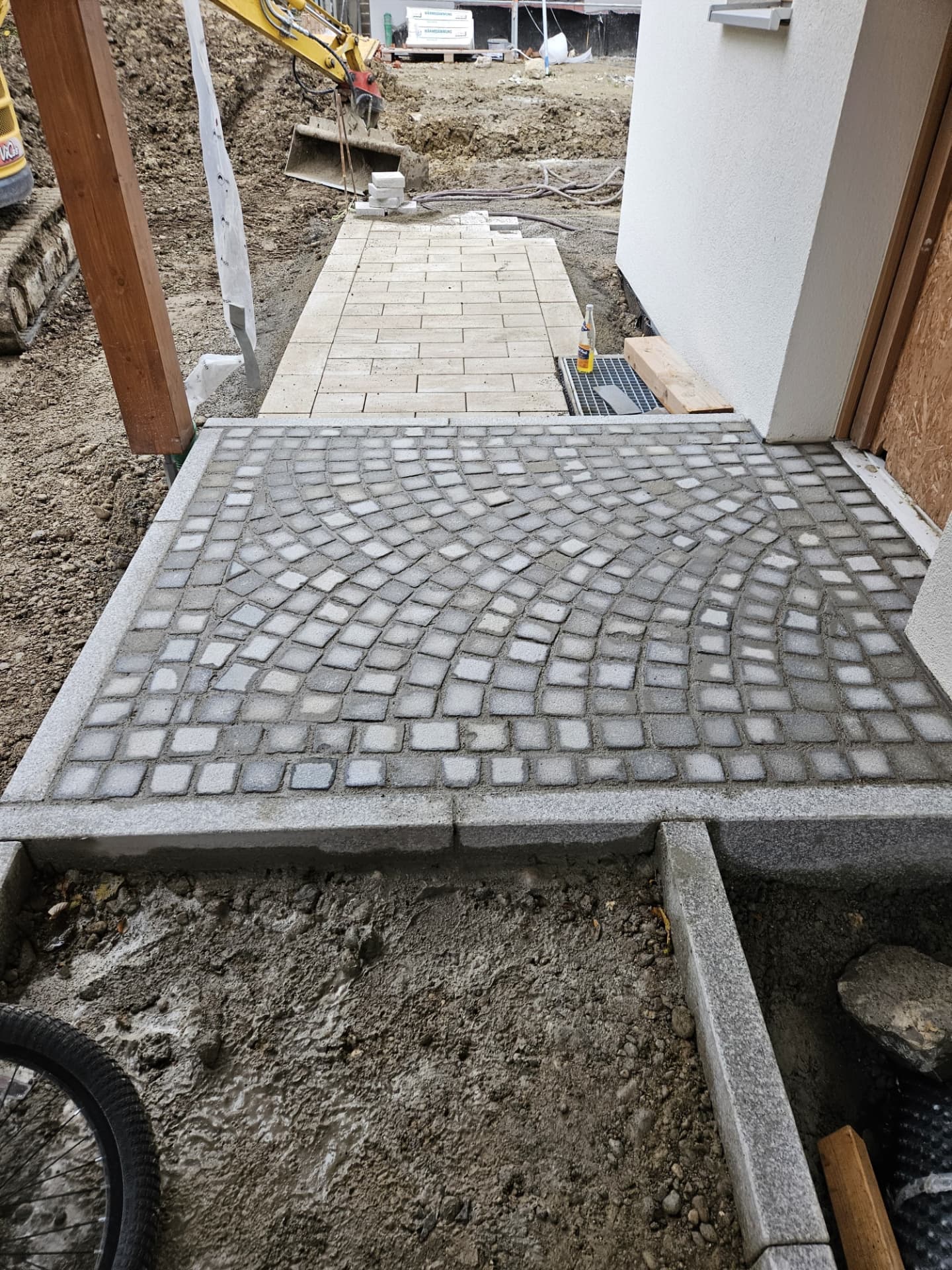 Detailansicht einer Kleinpflasterfläche in Wiggensbach
